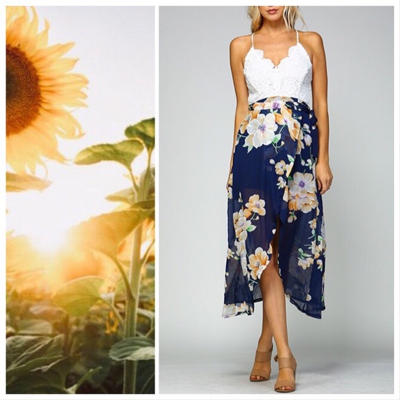 *Clearance* Ava Hawaiian Crochet & Hibiscus Dress - Picture 8 of 8